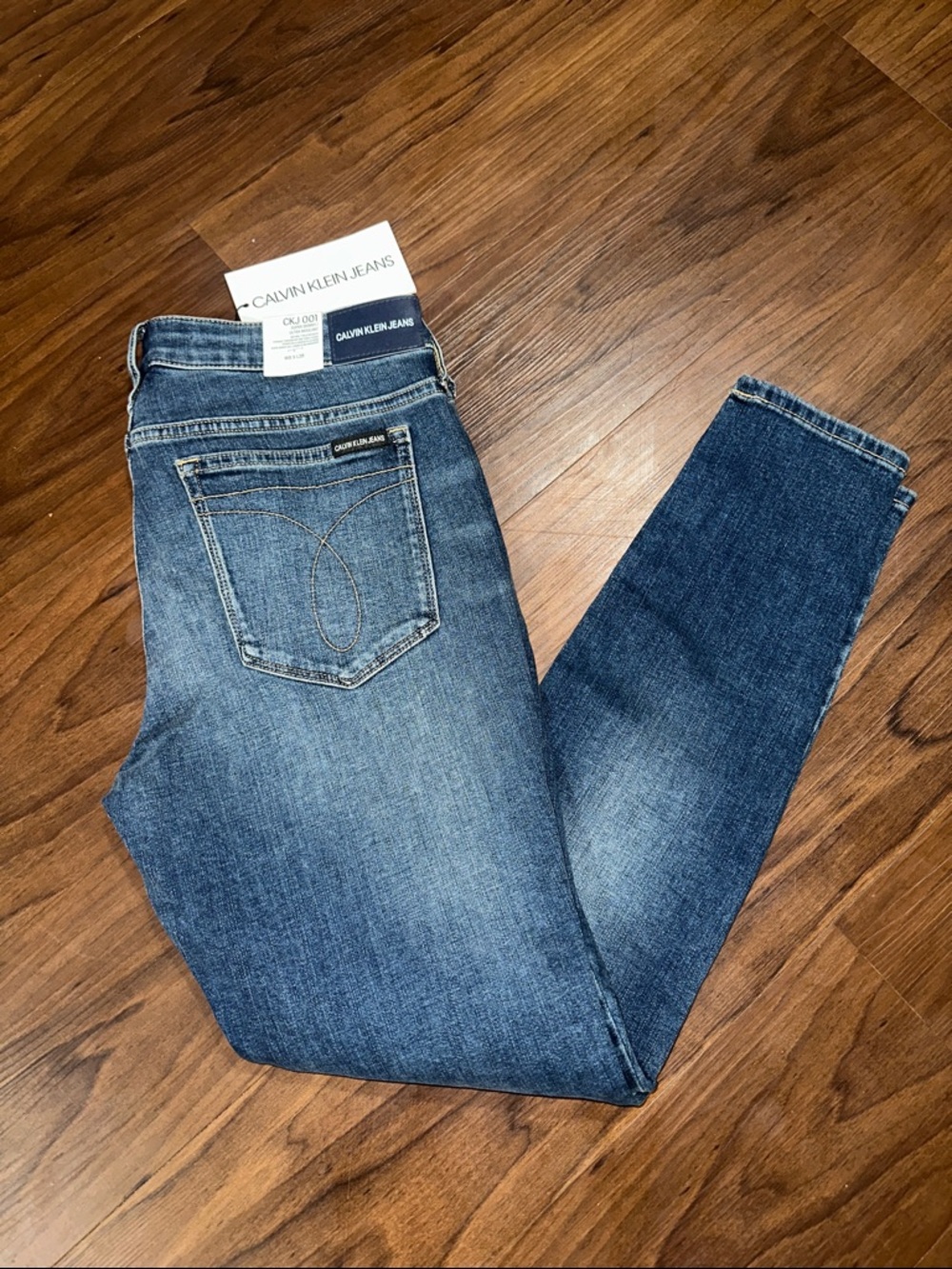NWT Calvin Klein Super Skinny Mid Rise Denim